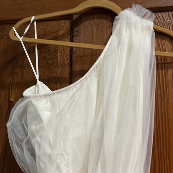 NWOT Express Classy & Sexy Blouse…organza overlay very comfortable! - Picture 3 of 5